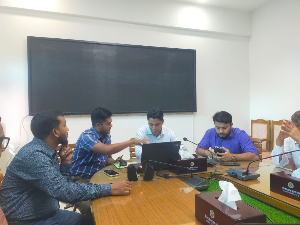 ভোলাহাটে ফ্যামিলি কার্ড কার্যক্রমের তথ্য সংগ্রহ বিষয়ে অবহিতকরণে প্রেস কনফারেন্স